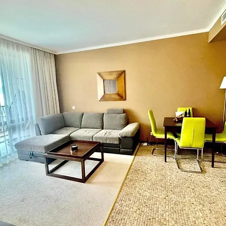Z-apartment Apartament *